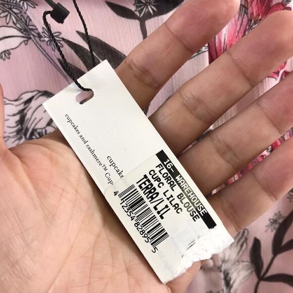 Cupcakes & Cashmere Terra Floral Blouse Size S - Picture 9 of 9